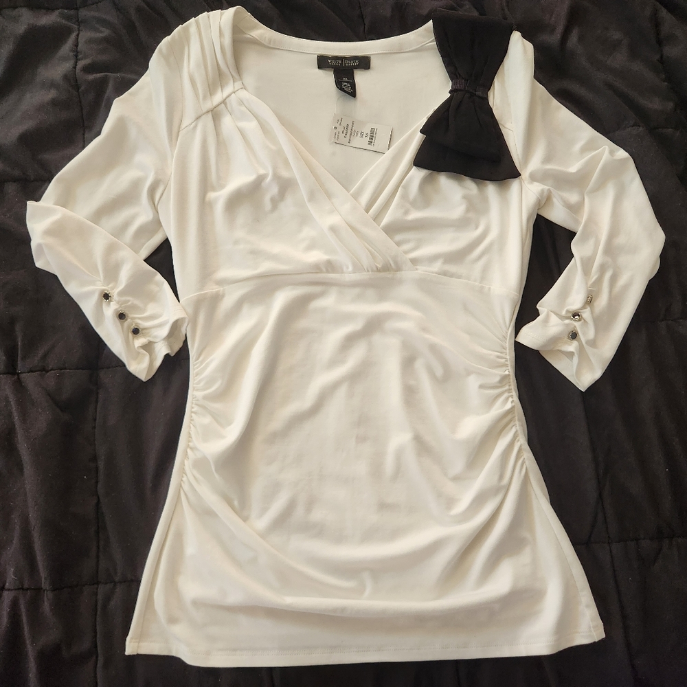 White House Black Market 3/4 Sleeve Contrast Top